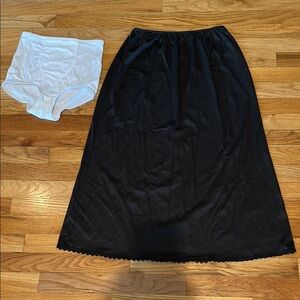 Black XL long slip
White XL shaper panties